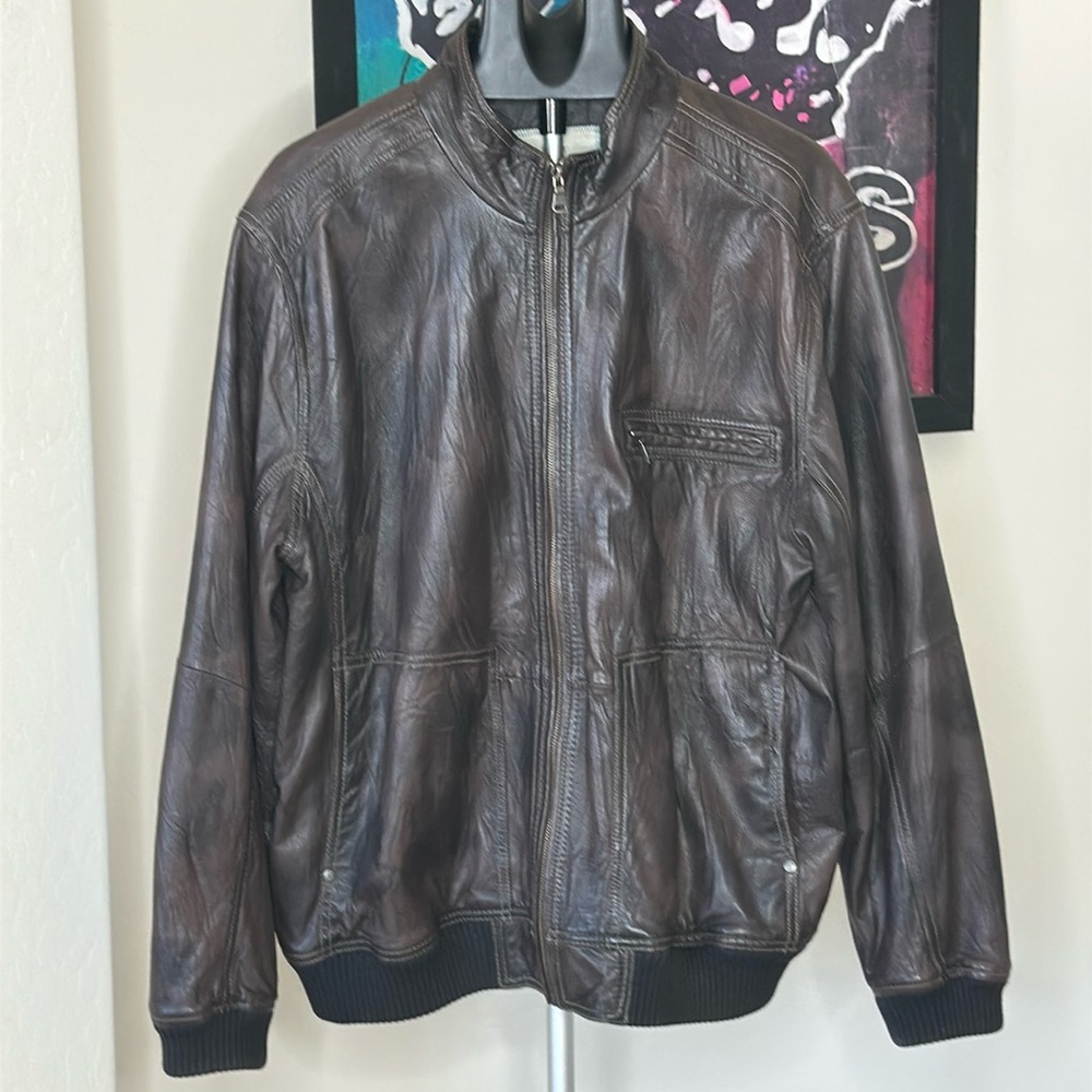 Gorgeous Tommy Bahama, Distressed Brown Leather Bomber Jacket Sz XL